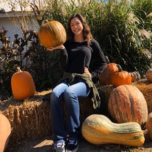 Meet your Posher, Christiana